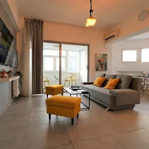  Appartamento Serenity Heights Apartment: A Panoramic Haven Near Old Town - Free Minibar